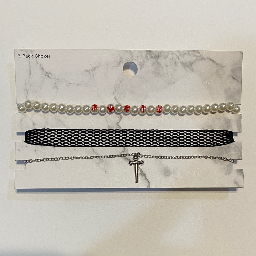 Target Halloween Bloody Pearl and Black Choker Necklace Set